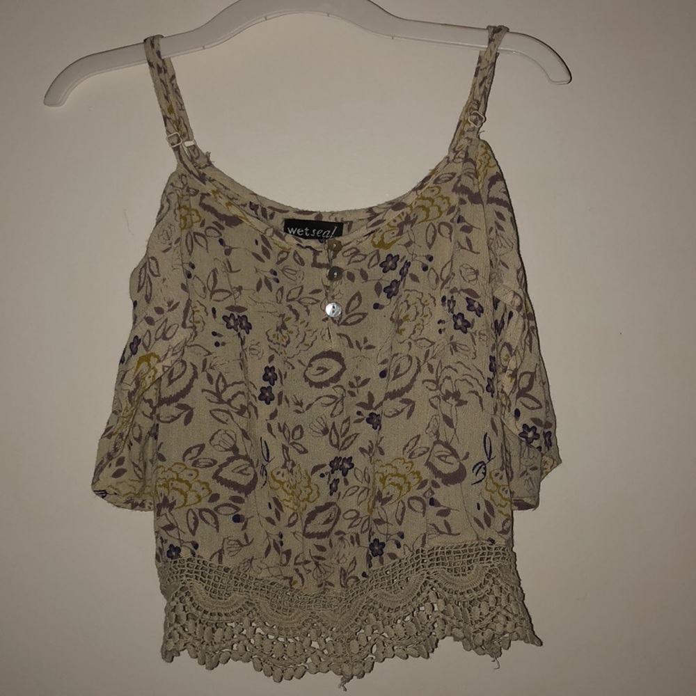Crop off the shoulder